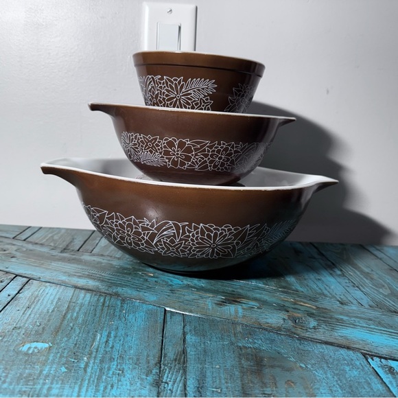 Pyrex Midcentury Woodland Brown Mixing Serving Bowls - Picture 4 of 13